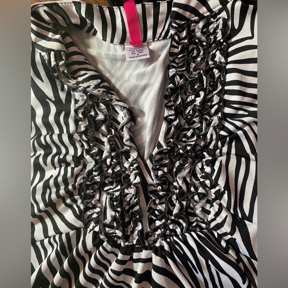 zebra print top - Picture 4 of 4
